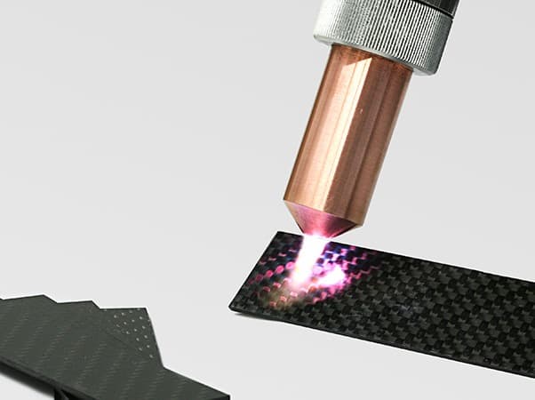 klebeprozesse-verbessern-mit-plasmatechnologie_preview.jpg